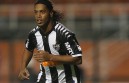 Ronaldinho varázsolt, aztán feldobta magát
