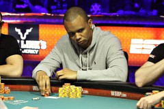 Main Event Day 3: Ivey megtorpant, közeledig a buborék Main Event Day 3: Ivey megtorpant, közeledig a buborék